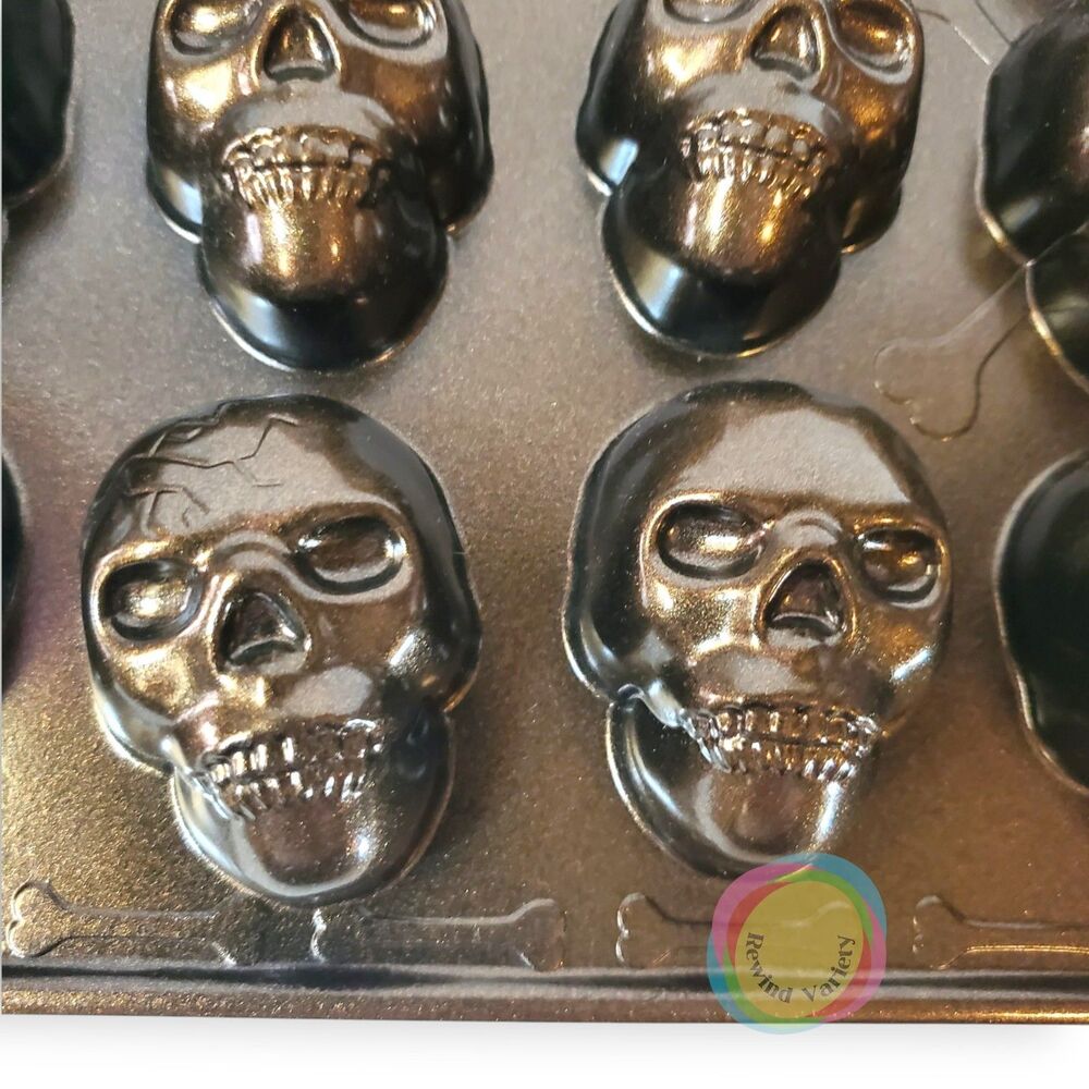 Nordic Ware Skull Bites Cakelet Pan Halloween NWT - Picture 9 of 16